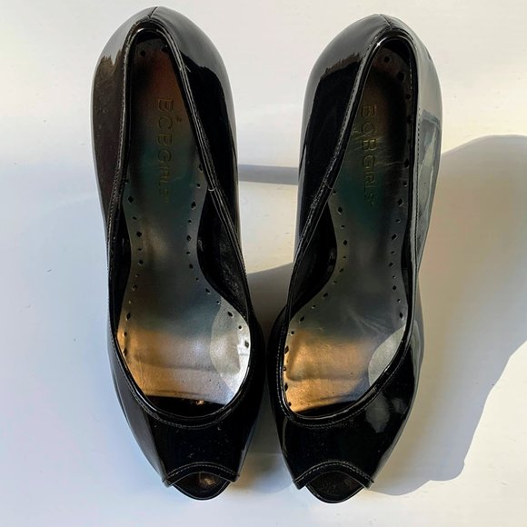BCBGirls black, Patent Leather Heels 7.5 - Picture 3 of 8